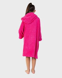 Child with back to the camera wearing Kids Organic Towel dryrobe - Remix in Pink Slate Grey 