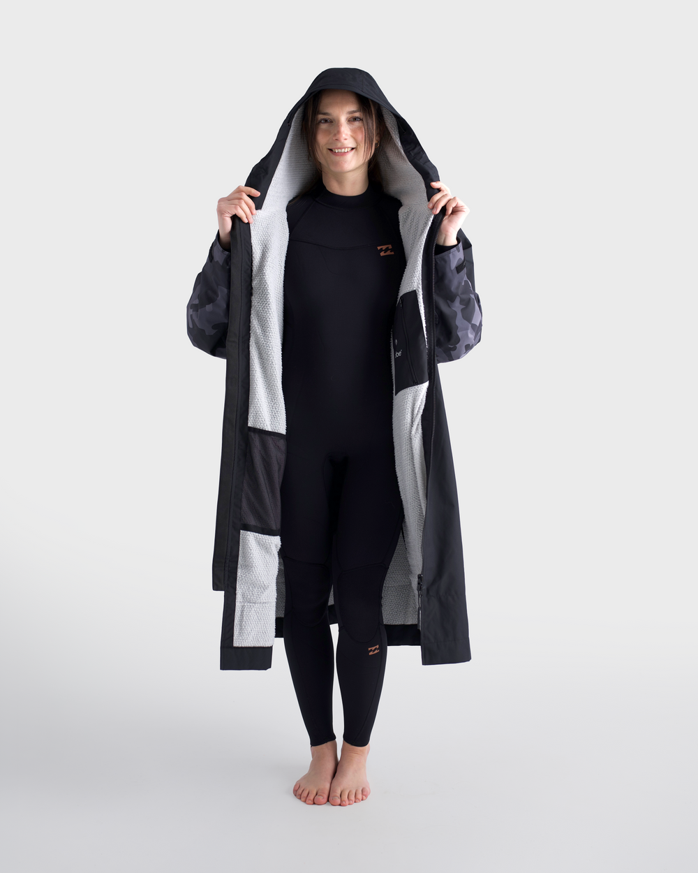 Dryrobe® Tech-Lite - Black Camo Long Sleeve Changing Robe – Dryrobe® USA