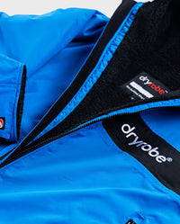 Close up of zip and lining on Cobalt Blue Black dryrobe® Advance Long Sleeve REMIX Range