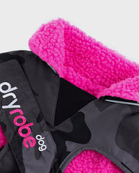 1|Close up of Black Camo Pink dryrobe® Dog, showing the lining and collar